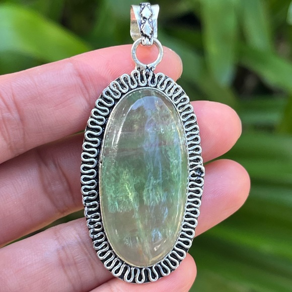 Jewelry - Silver plated fluorite pendant
